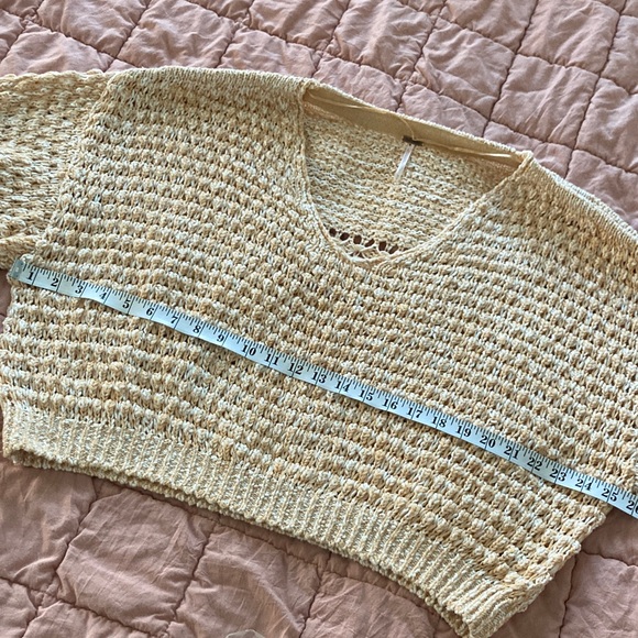 Free People Coconut V-neck Sweater size M - Picture 4 of 8